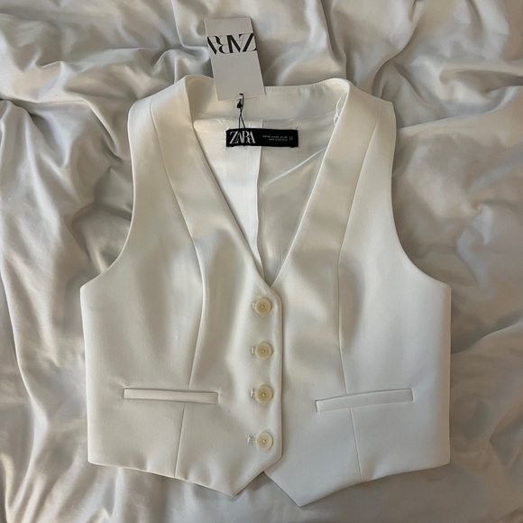 Cream Button Up Vest Top - Picture 2 of 4